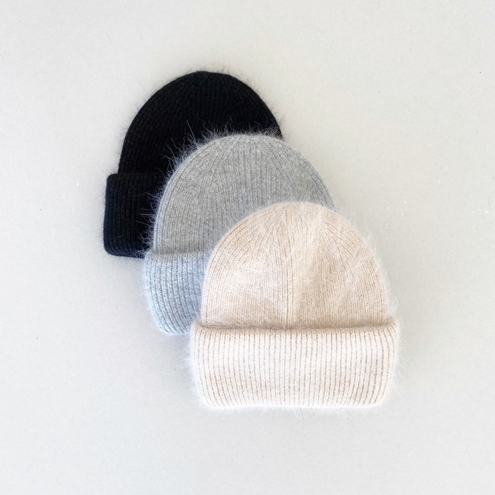 NWT Knit Rabbit Fur Toques